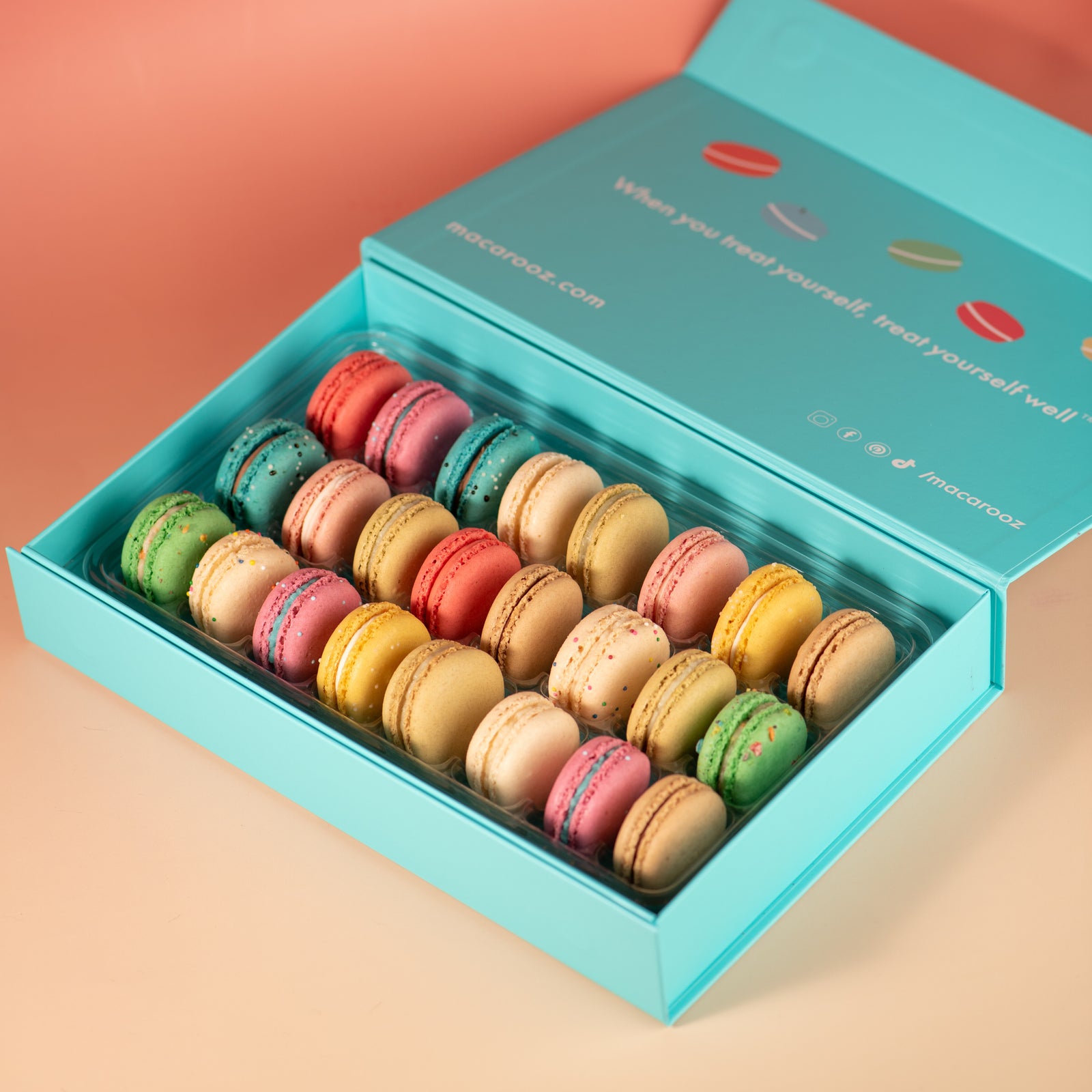 Macarooz bulk box use case